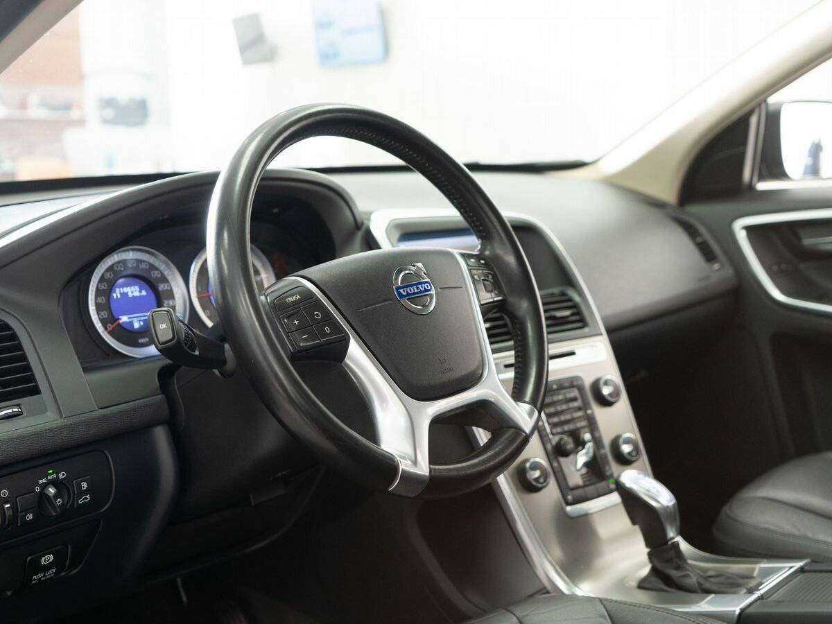 Купить Volvo XC60 с пробегом. Фото: #4