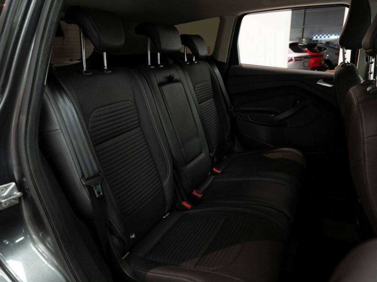 Купить Ford Kuga с пробегом. Фото: #7