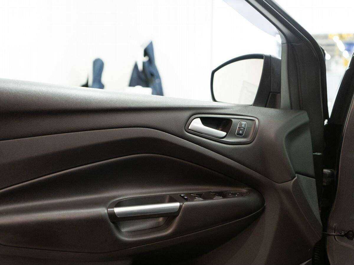 Купить Ford Kuga с пробегом. Фото: #15