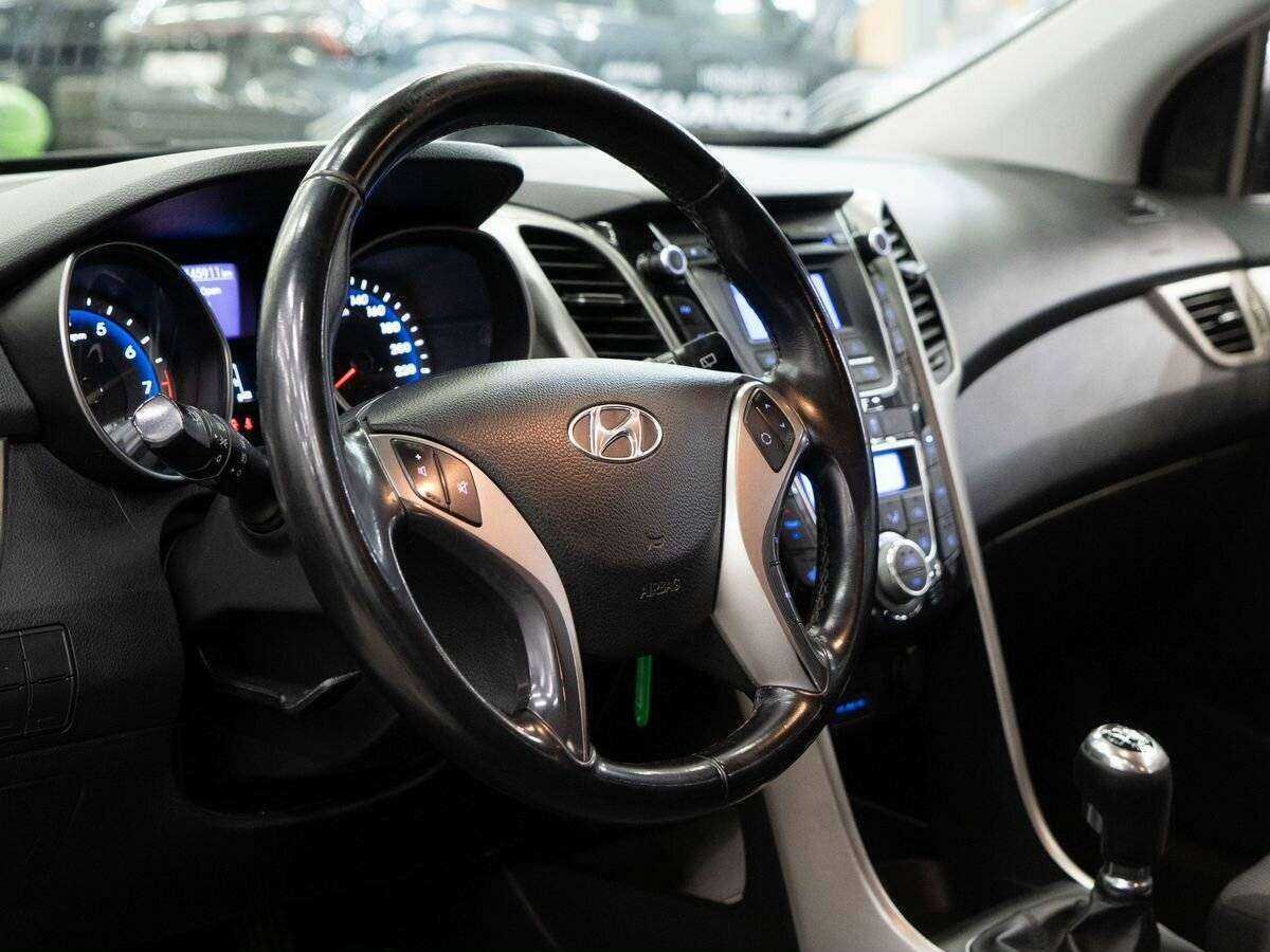 Купить Hyundai i30 с пробегом. Фото: #4
