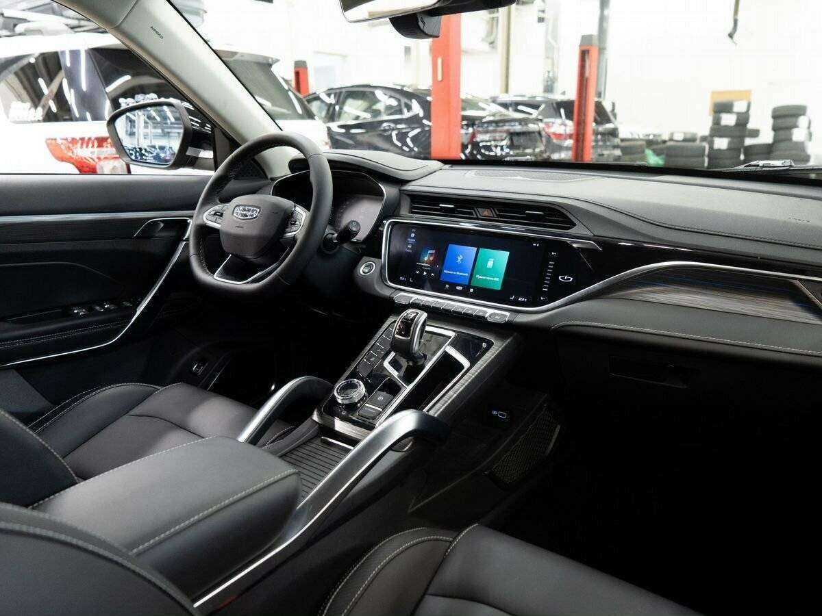 Купить Geely Atlas Pro с пробегом. Фото: #16