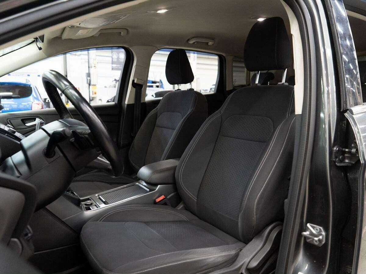 Купить Ford Kuga с пробегом. Фото: #5