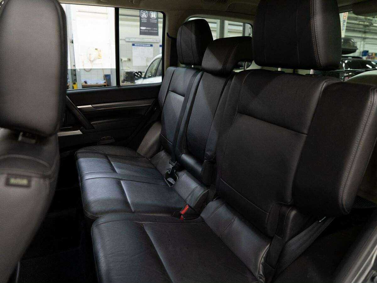 Купить Mitsubishi Pajero с пробегом. Фото: #5