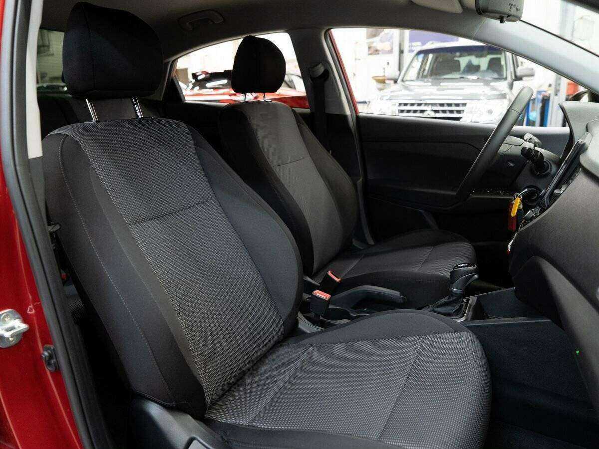 Купить Hyundai Solaris с пробегом. Фото: #9