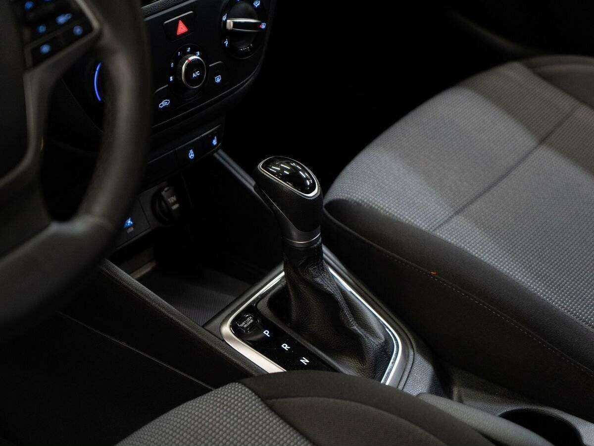 Купить Hyundai Solaris с пробегом. Фото: #11