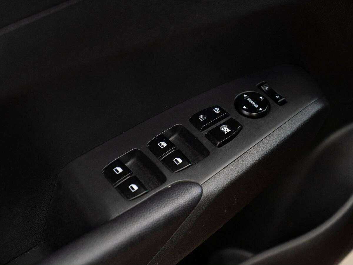 Купить Hyundai Solaris с пробегом. Фото: #13