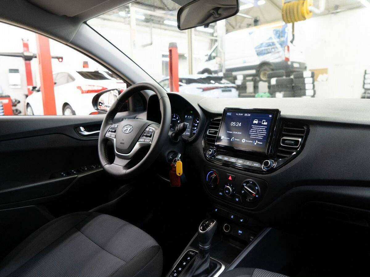 Купить Hyundai Solaris с пробегом. Фото: #15