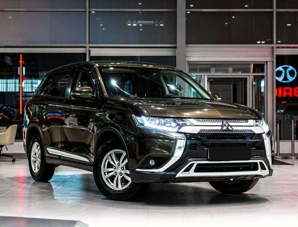 Купить Mitsubishi Outlander с пробегом. Фото: #1