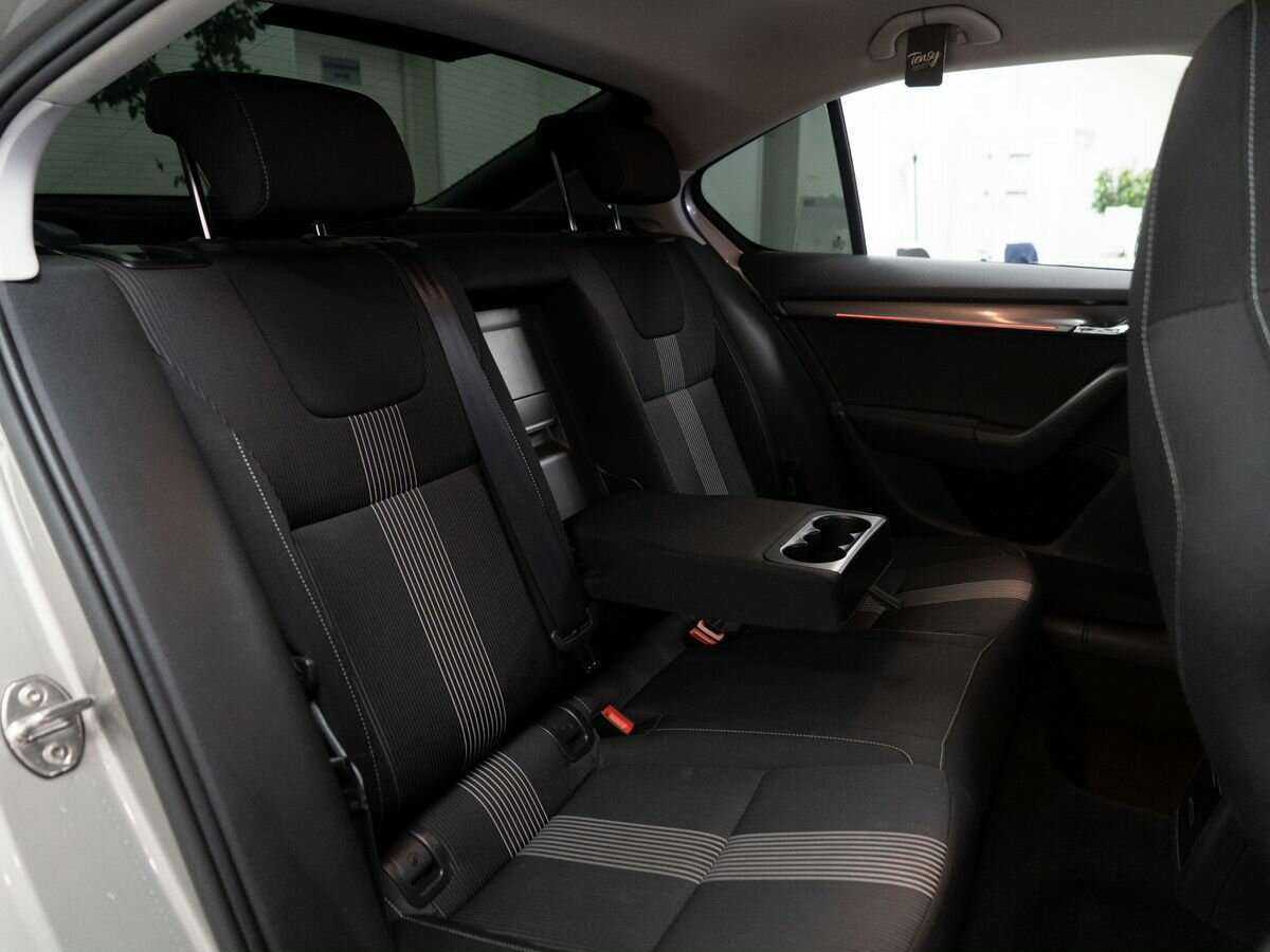 Купить Skoda Octavia с пробегом. Фото: #7