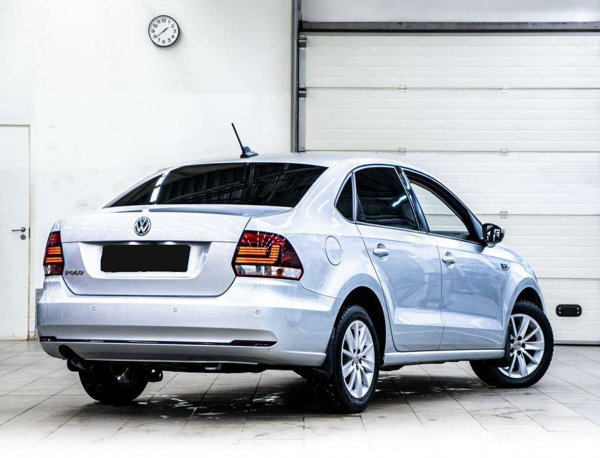 Купить Volkswagen Polo с пробегом. Фото: #2