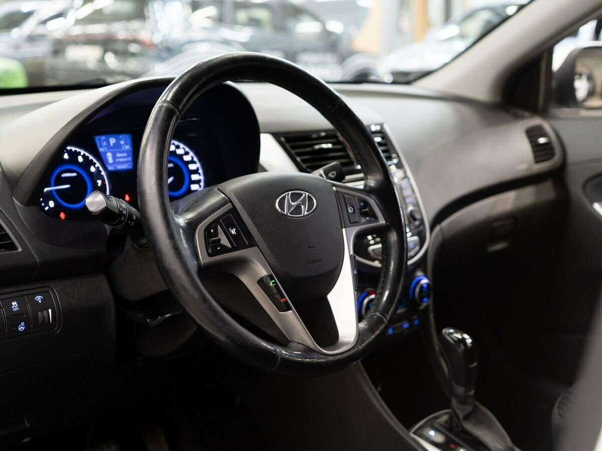 Купить Hyundai Solaris с пробегом. Фото: #4