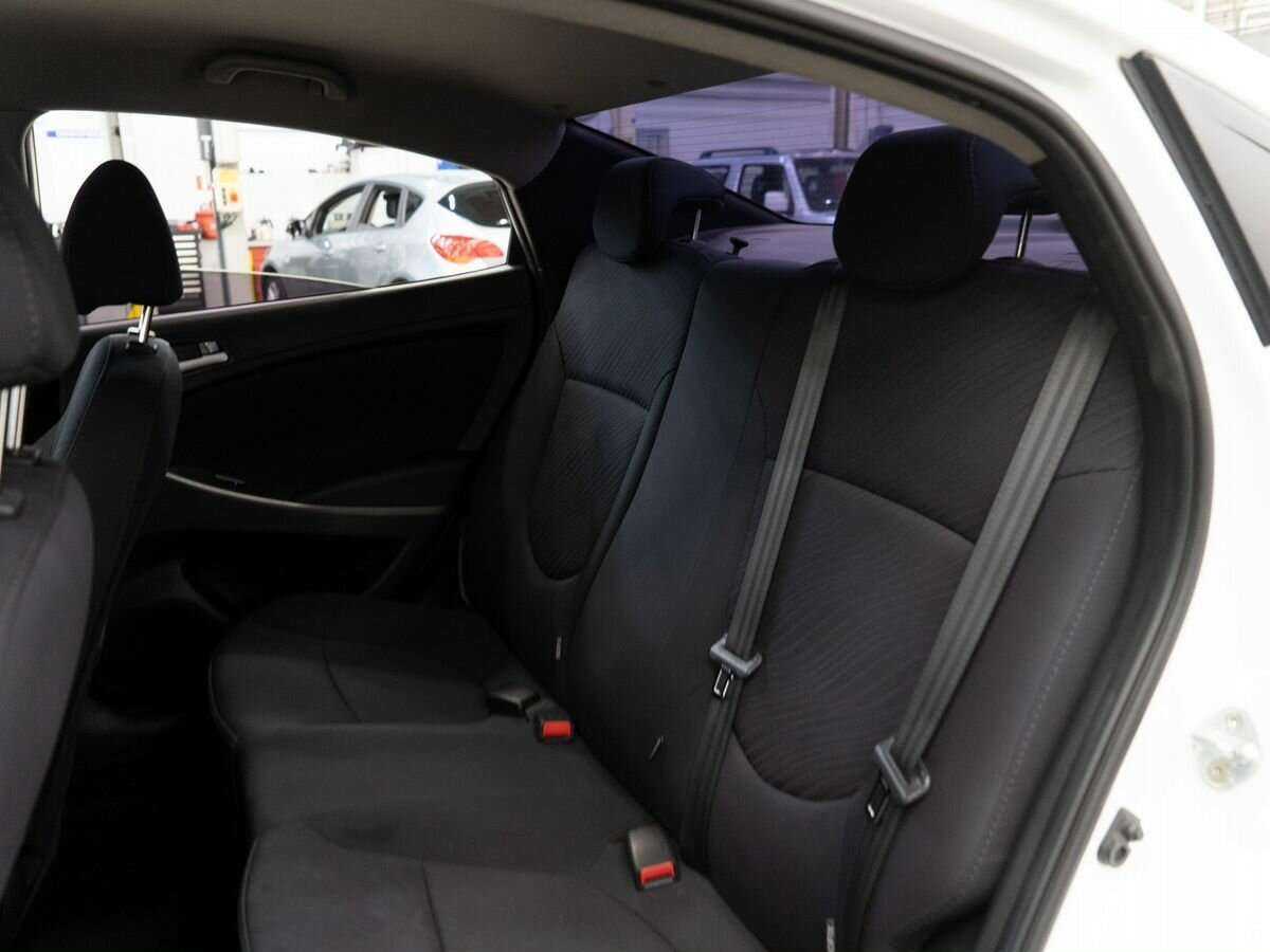 Купить Hyundai Solaris с пробегом. Фото: #6