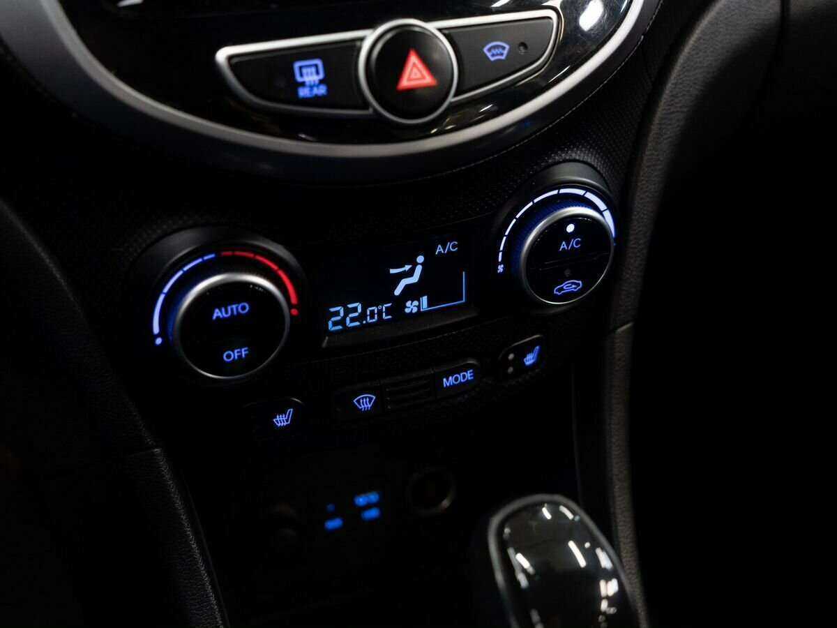 Купить Hyundai Solaris с пробегом. Фото: #10