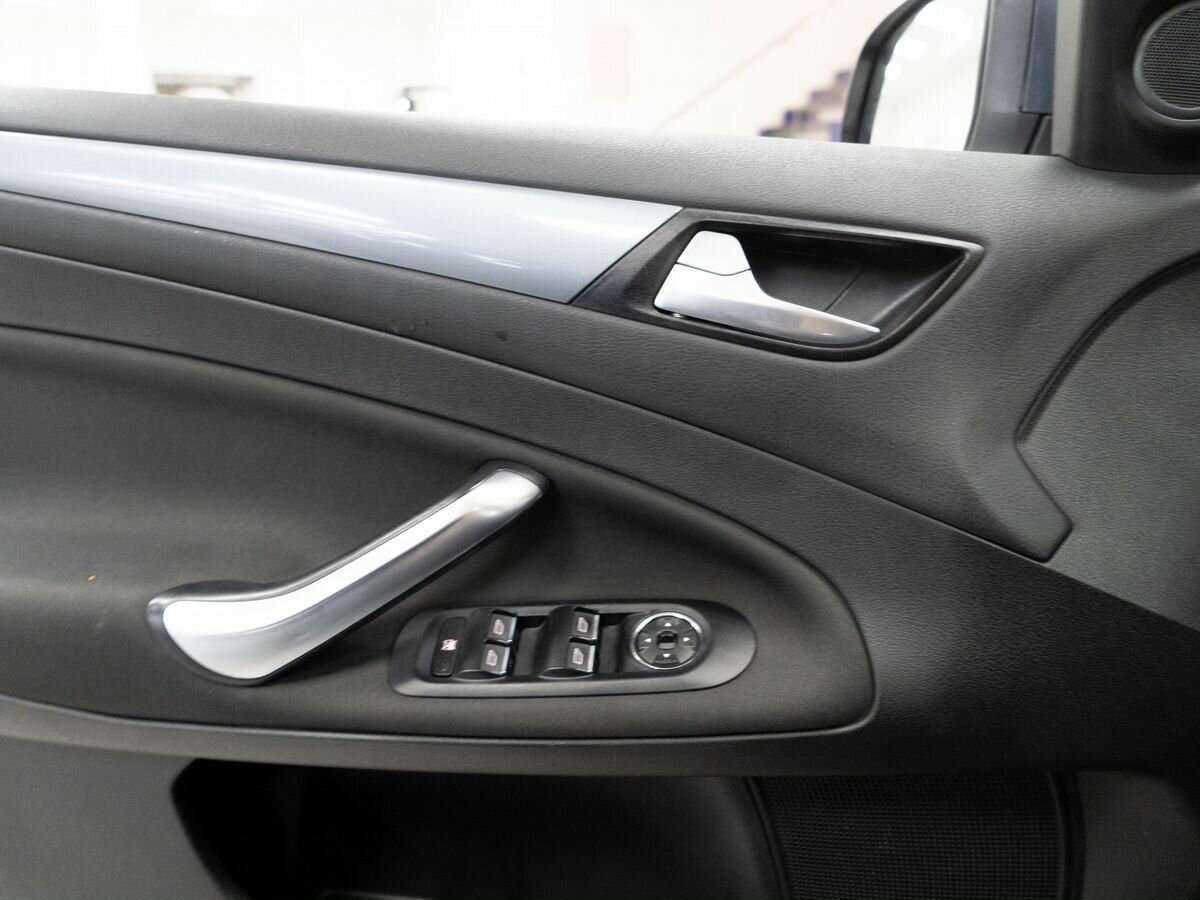 Купить Ford Mondeo с пробегом. Фото: #11