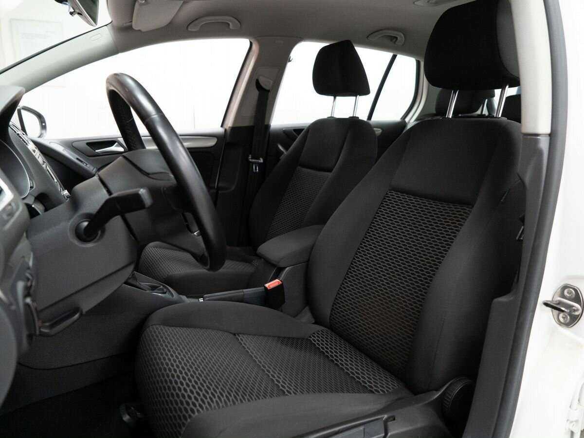 Купить Volkswagen Golf с пробегом. Фото: #5