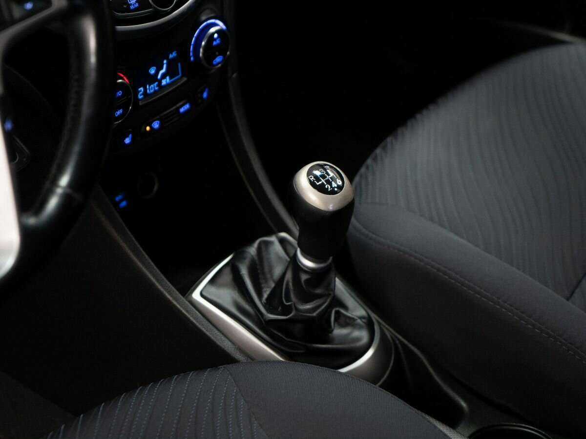 Купить Hyundai Solaris с пробегом. Фото: #10