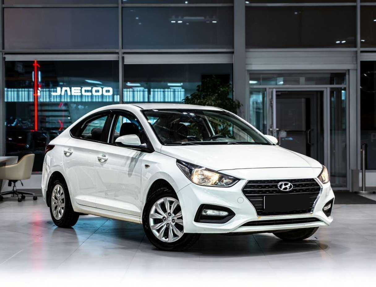 Купить Hyundai Solaris с пробегом. Фото: #1