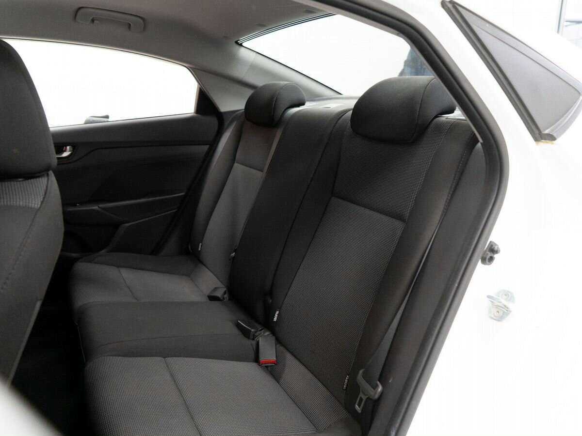 Купить Hyundai Solaris с пробегом. Фото: #6