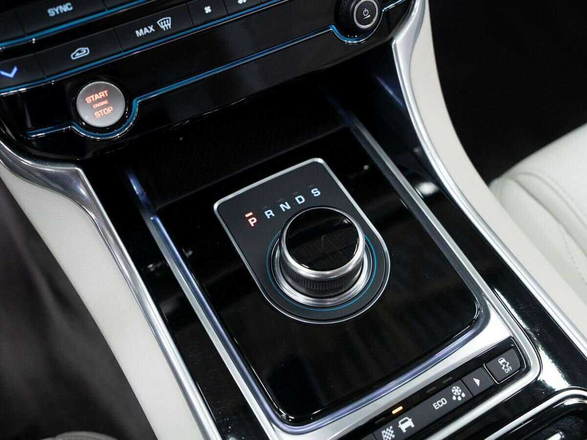 Купить Jaguar XF с пробегом. Фото: #12