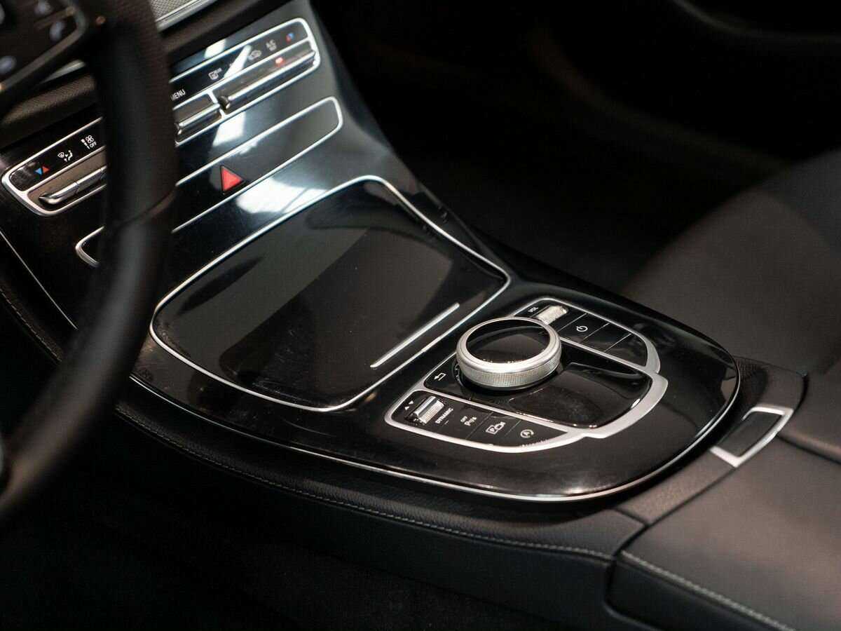 Купить Mercedes-Benz E-Класс с пробегом. Фото: #12