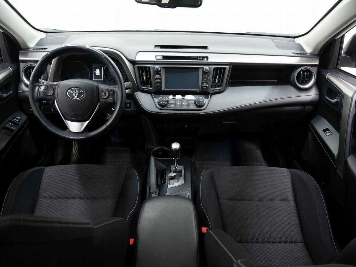 Купить Toyota RAV4 с пробегом. Фото: #10