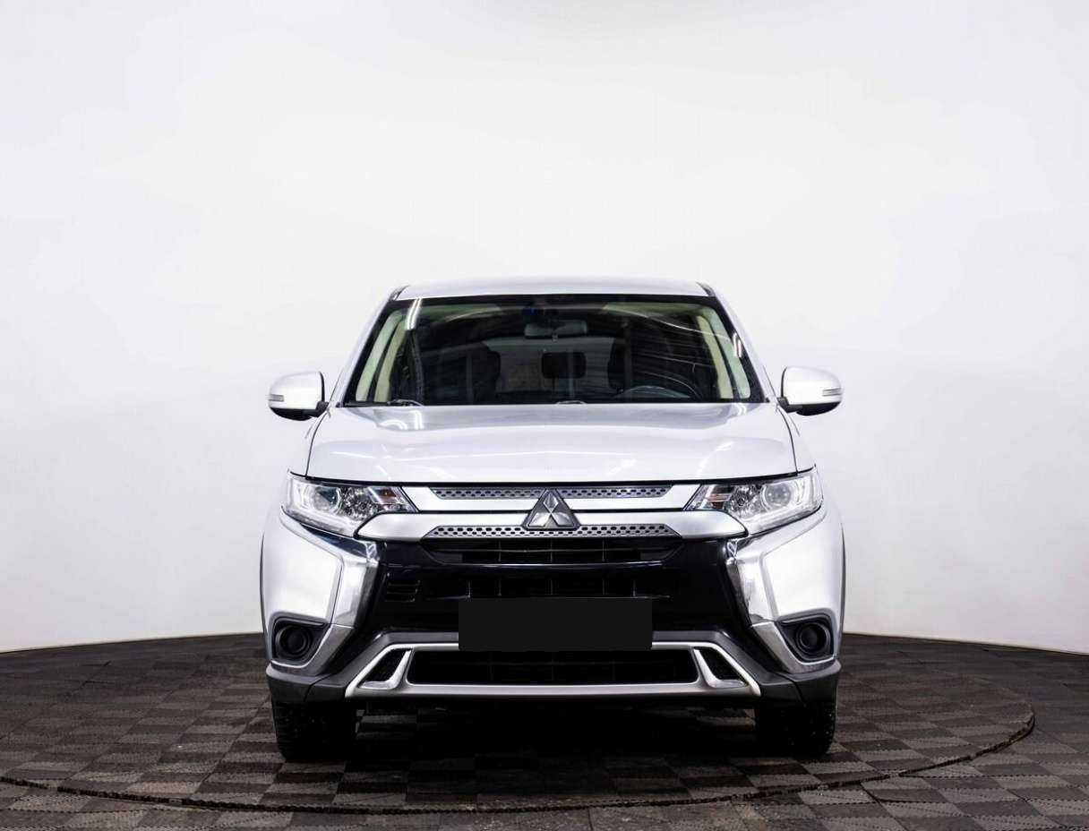 Купить Mitsubishi Outlander с пробегом. Фото: #1