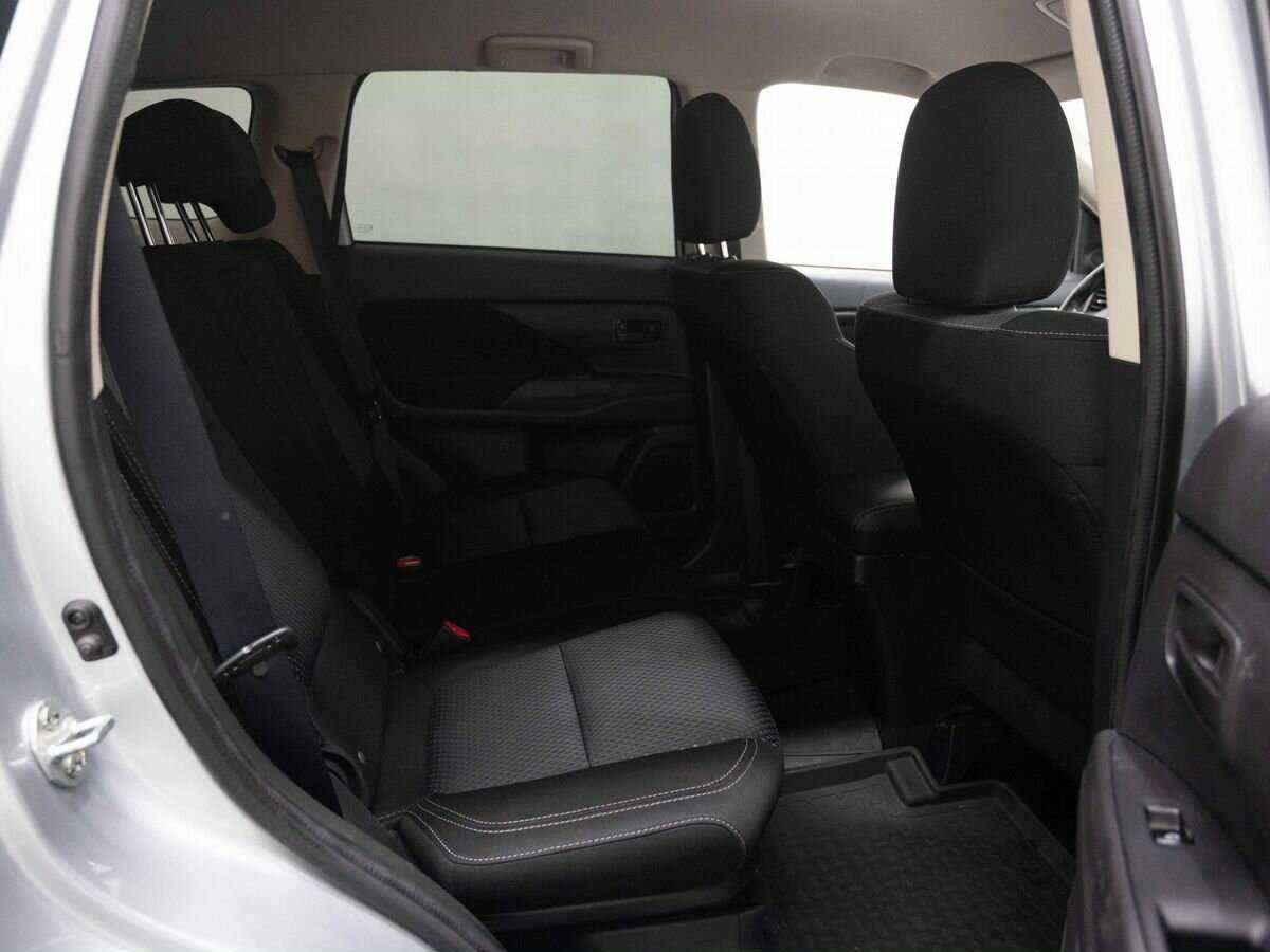 Купить Mitsubishi Outlander с пробегом. Фото: #9