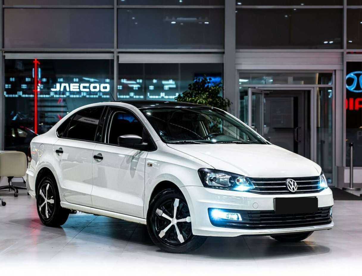 Купить Volkswagen Polo с пробегом. Фото: #1