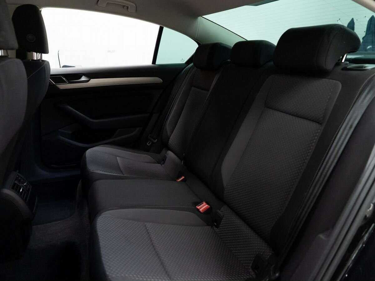 Купить Volkswagen Passat с пробегом. Фото: #6
