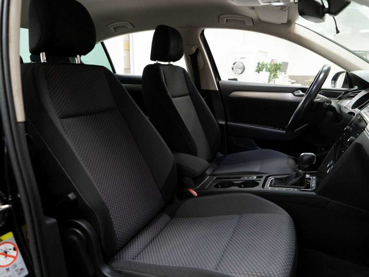 Купить Volkswagen Passat с пробегом. Фото: #8
