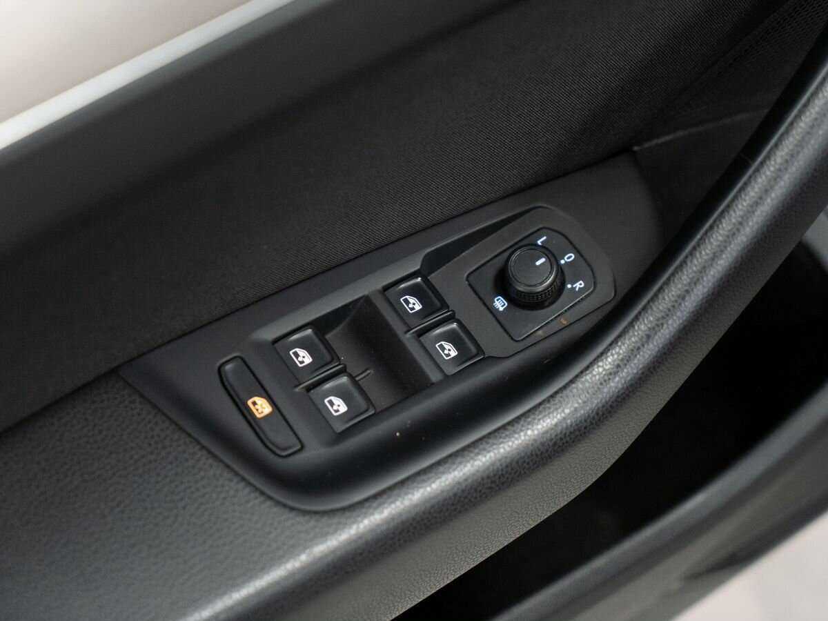 Купить Volkswagen Passat с пробегом. Фото: #14