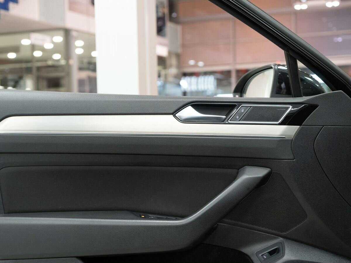 Купить Volkswagen Passat с пробегом. Фото: #15