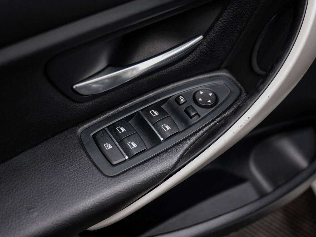 Купить BMW 3 серии с пробегом. Фото: #14