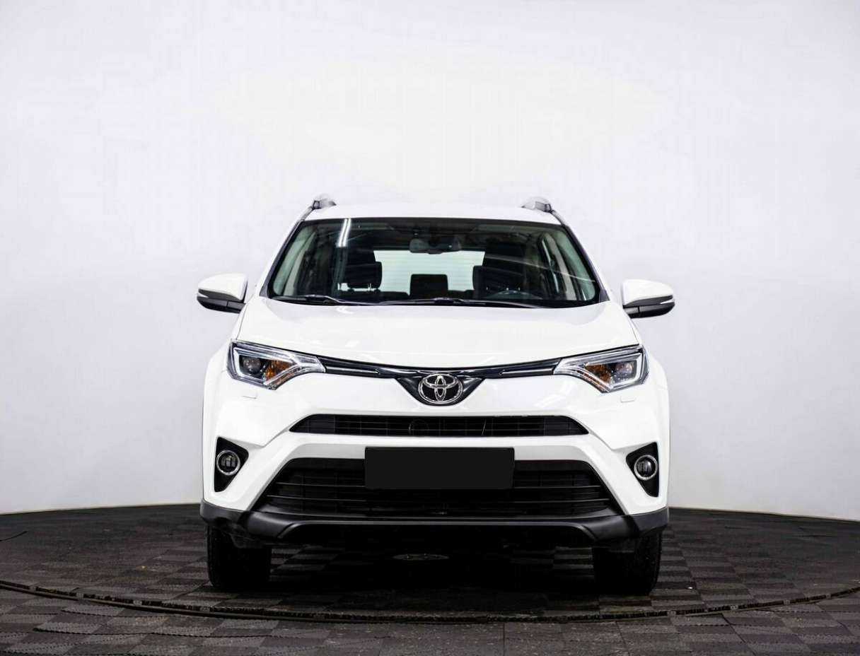 Купить Toyota RAV4 с пробегом. Фото: #1