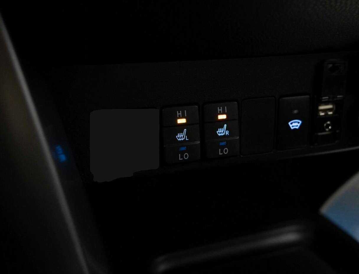 Купить Toyota RAV4 с пробегом. Фото: #16