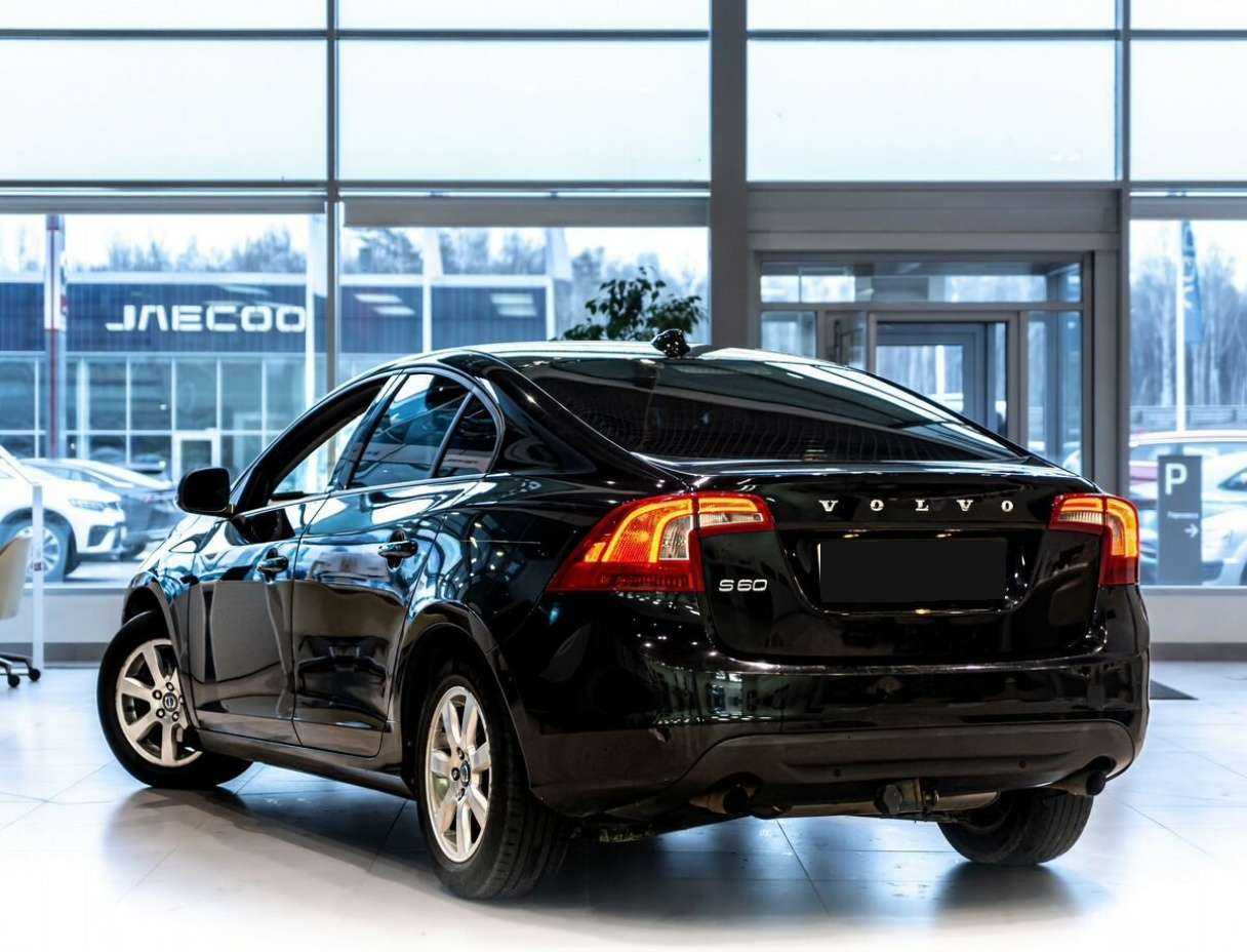 Купить Volvo S60 с пробегом. Фото: #3