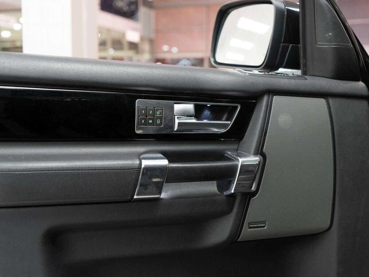 Купить Land Rover Discovery с пробегом. Фото: #16