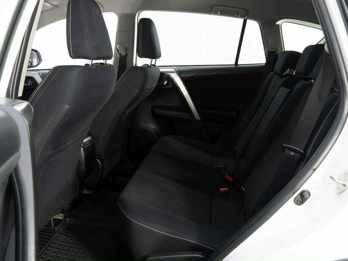 Купить Toyota RAV4 с пробегом. Фото: #25