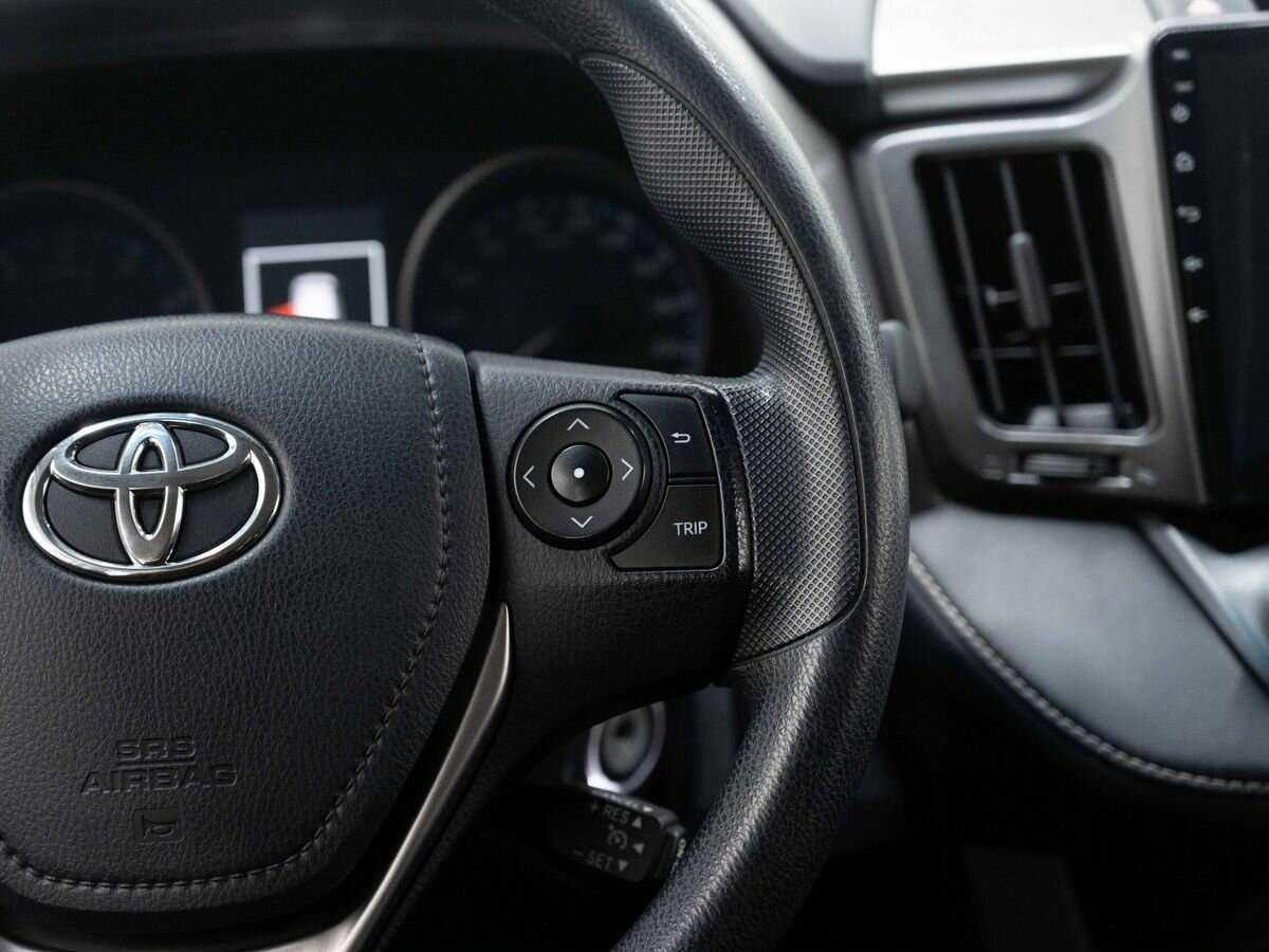 Купить Toyota RAV4 с пробегом. Фото: #18