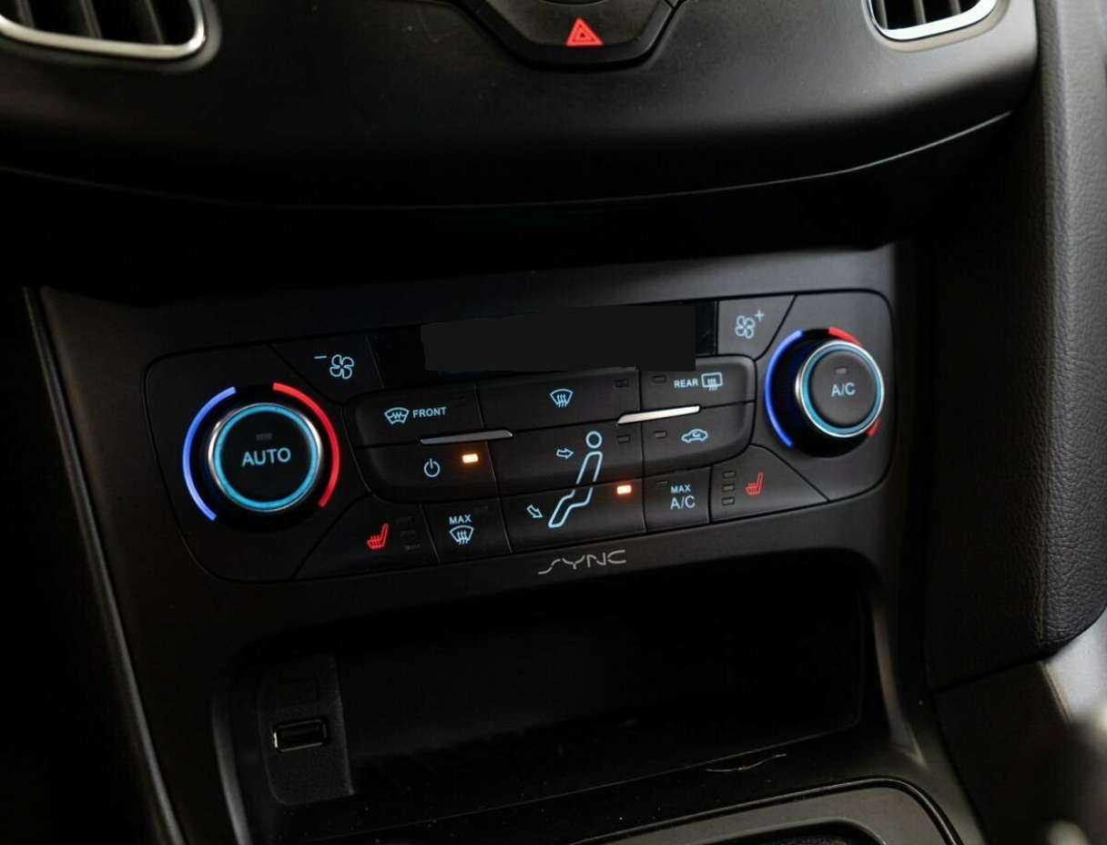 Купить Ford Focus с пробегом. Фото: #12