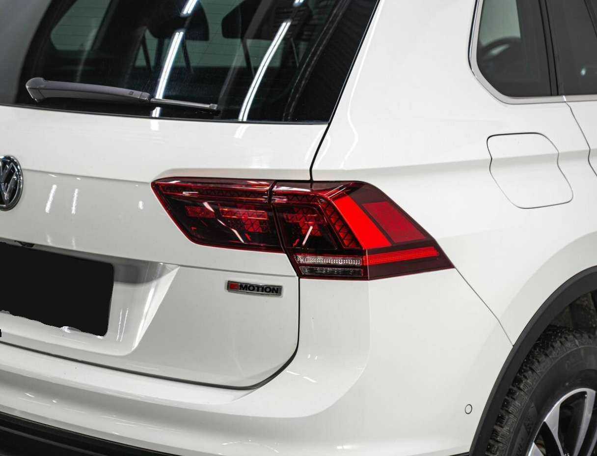Купить Volkswagen Tiguan с пробегом. Фото: #9