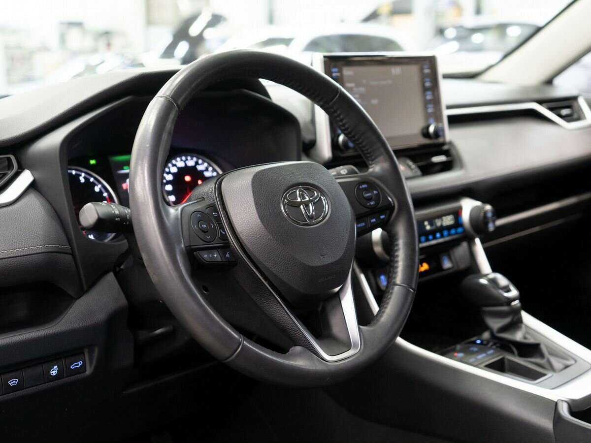 Купить Toyota RAV4 с пробегом. Фото: #4