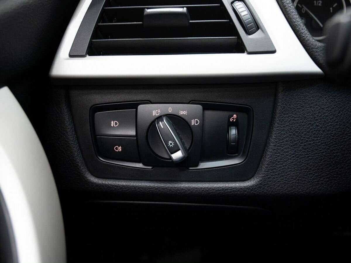 Купить BMW 3 серии с пробегом. Фото: #15