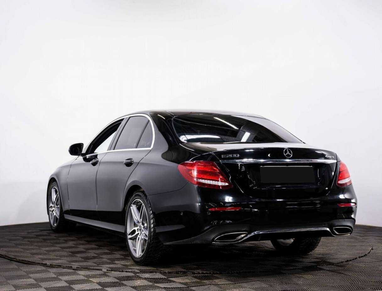 Купить Mercedes-Benz E-Класс с пробегом. Фото: #3