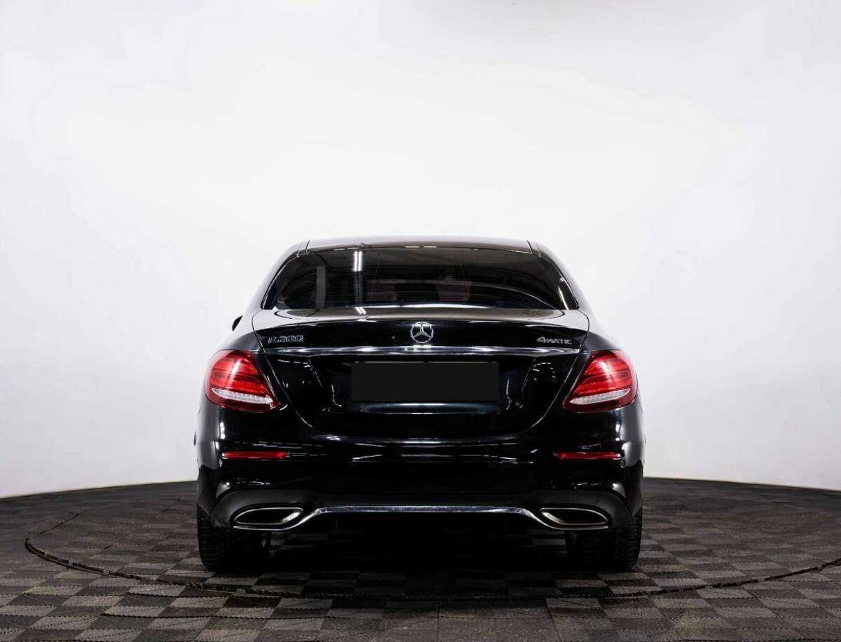 Купить Mercedes-Benz E-Класс с пробегом. Фото: #4