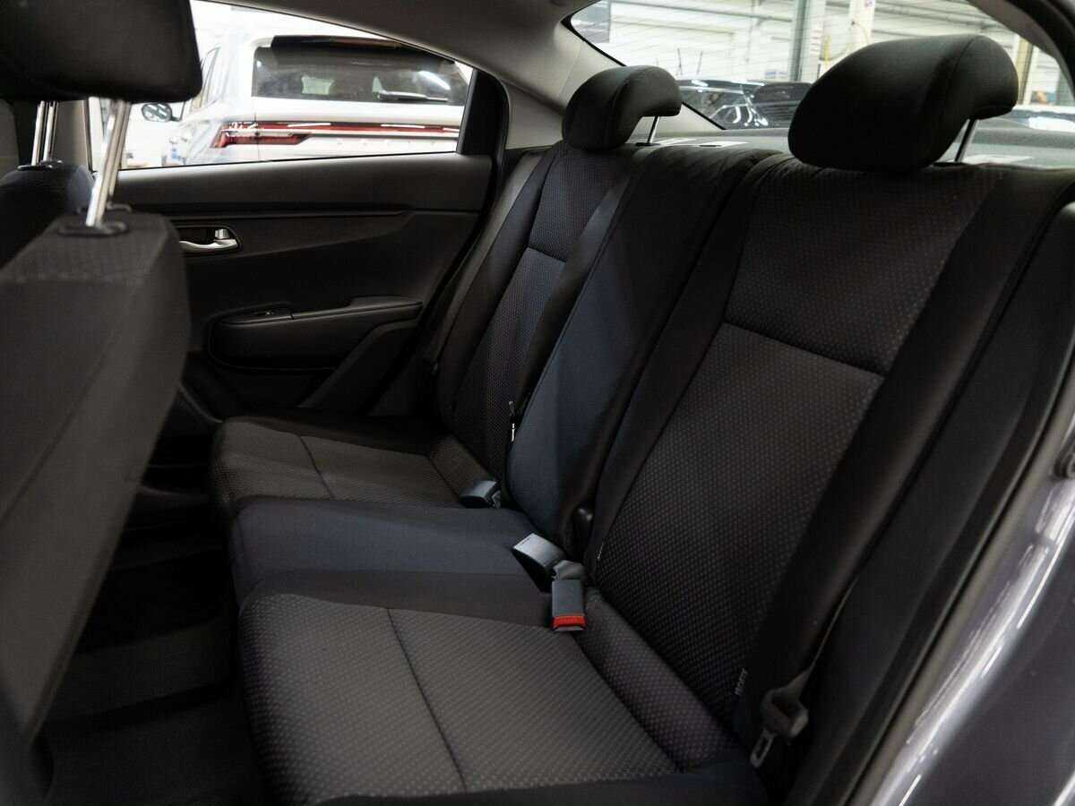 Купить Kia Rio с пробегом. Фото: #6