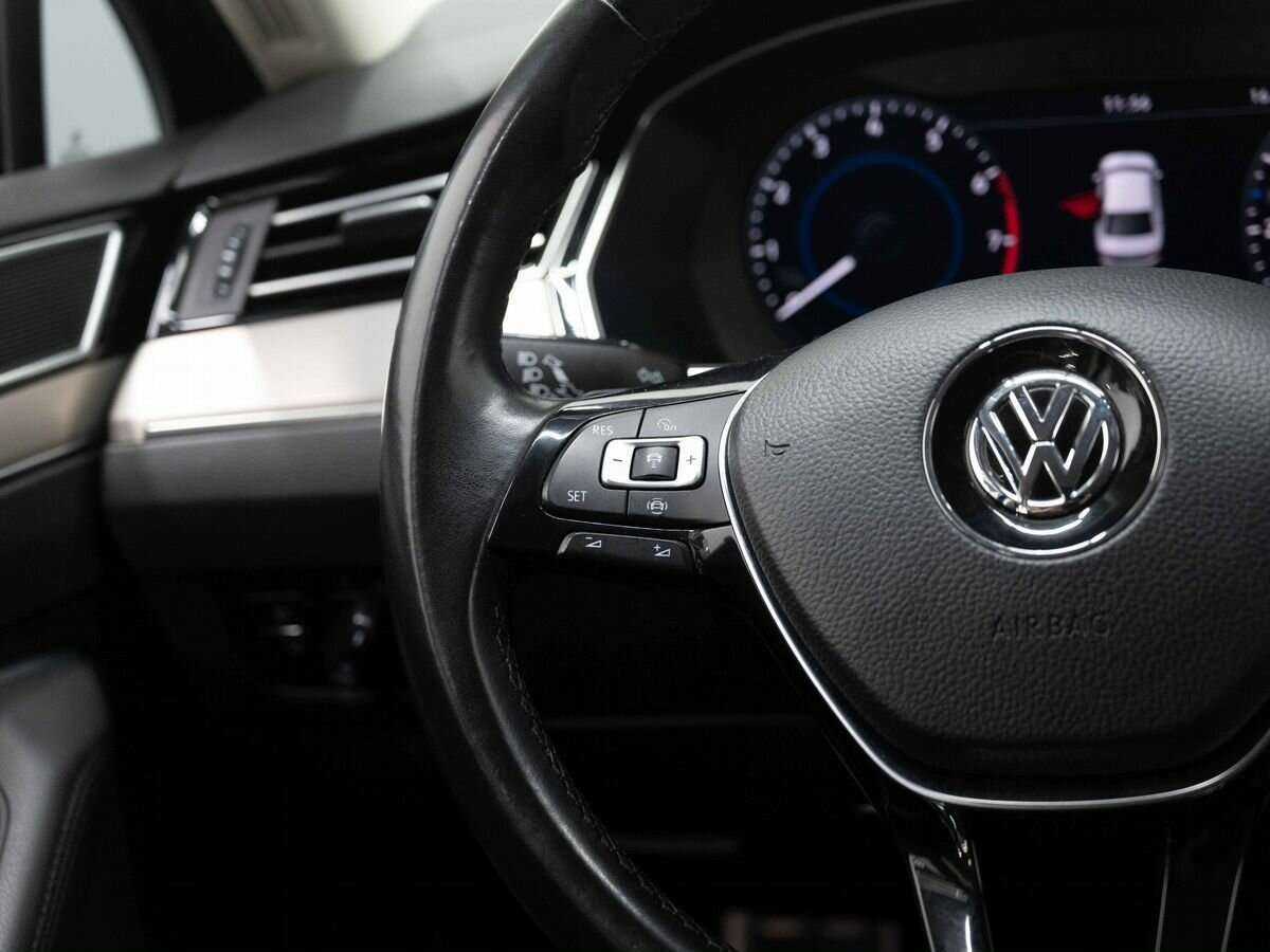 Купить Volkswagen Passat с пробегом. Фото: #13