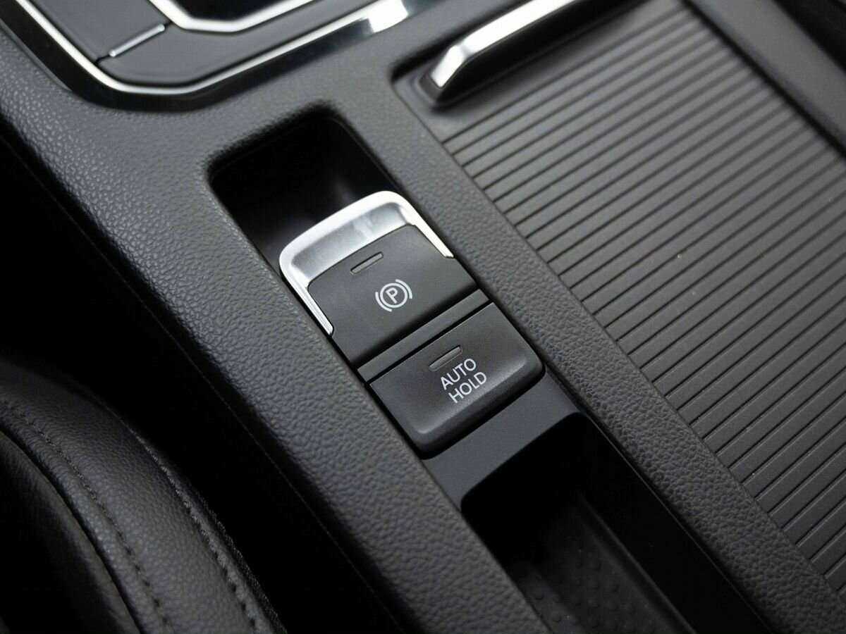 Купить Volkswagen Passat с пробегом. Фото: #21