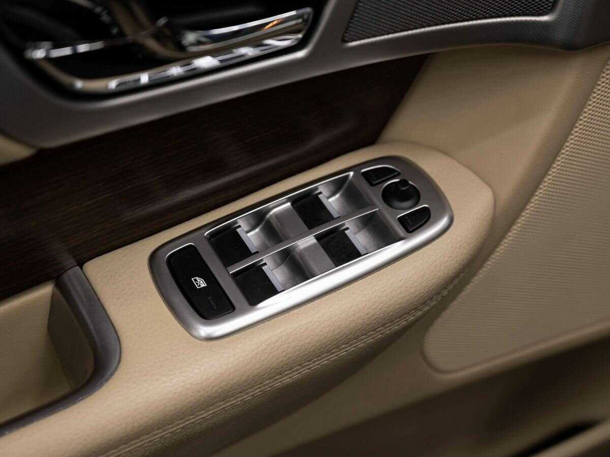 Купить Jaguar XF с пробегом. Фото: #21