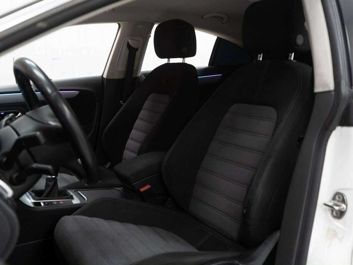 Купить Volkswagen Passat CC с пробегом. Фото: #5